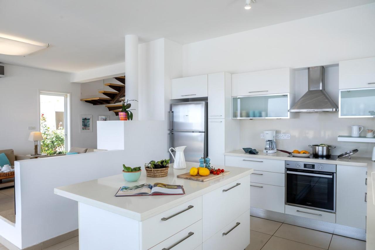 Protaras Beachfront Villa Alia Ngoại thất bức ảnh