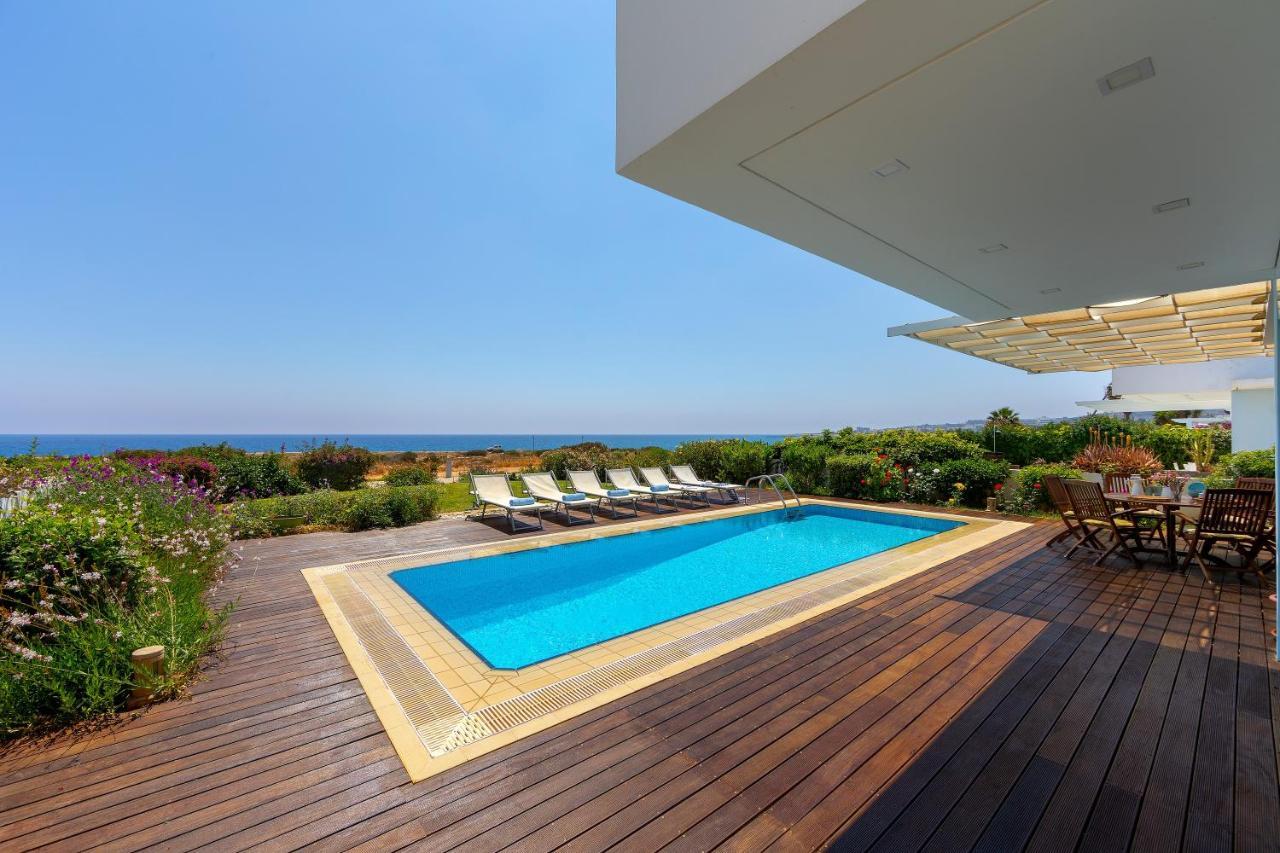Protaras Beachfront Villa Alia Ngoại thất bức ảnh