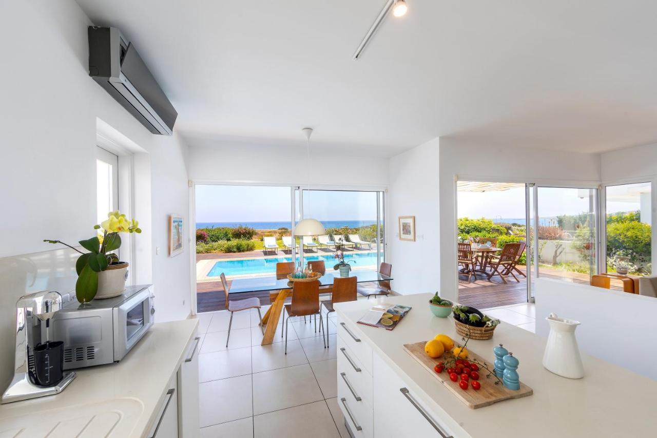 Protaras Beachfront Villa Alia Ngoại thất bức ảnh