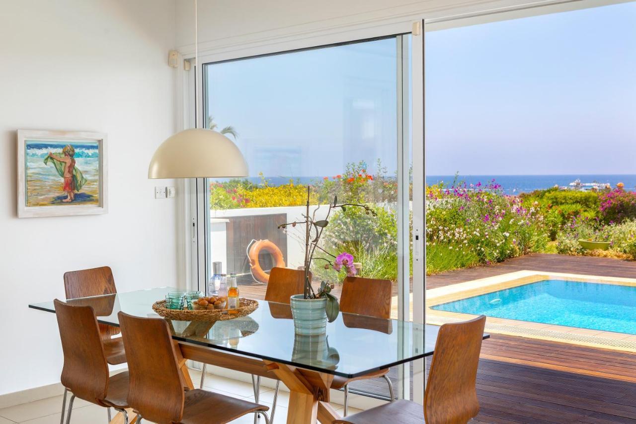 Protaras Beachfront Villa Alia Ngoại thất bức ảnh