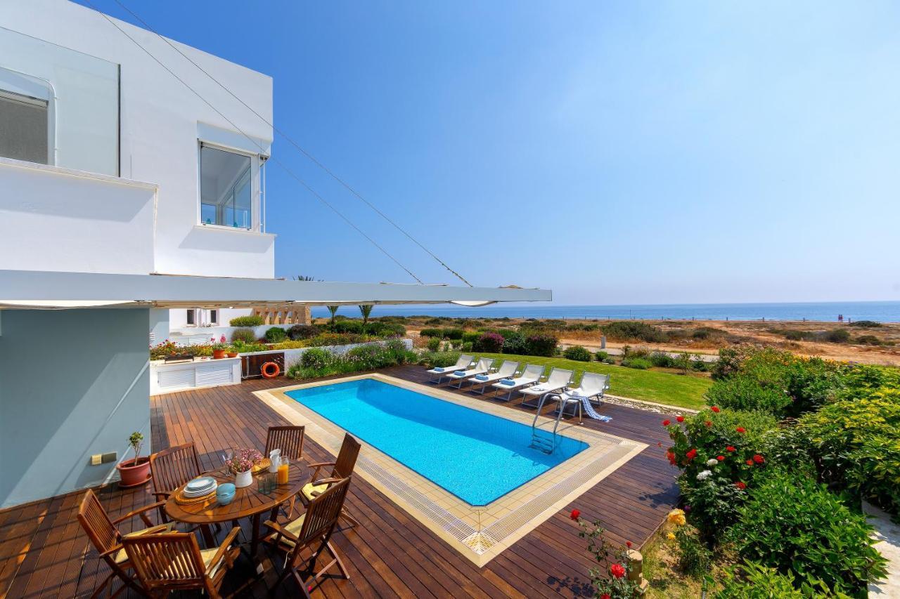 Protaras Beachfront Villa Alia Ngoại thất bức ảnh
