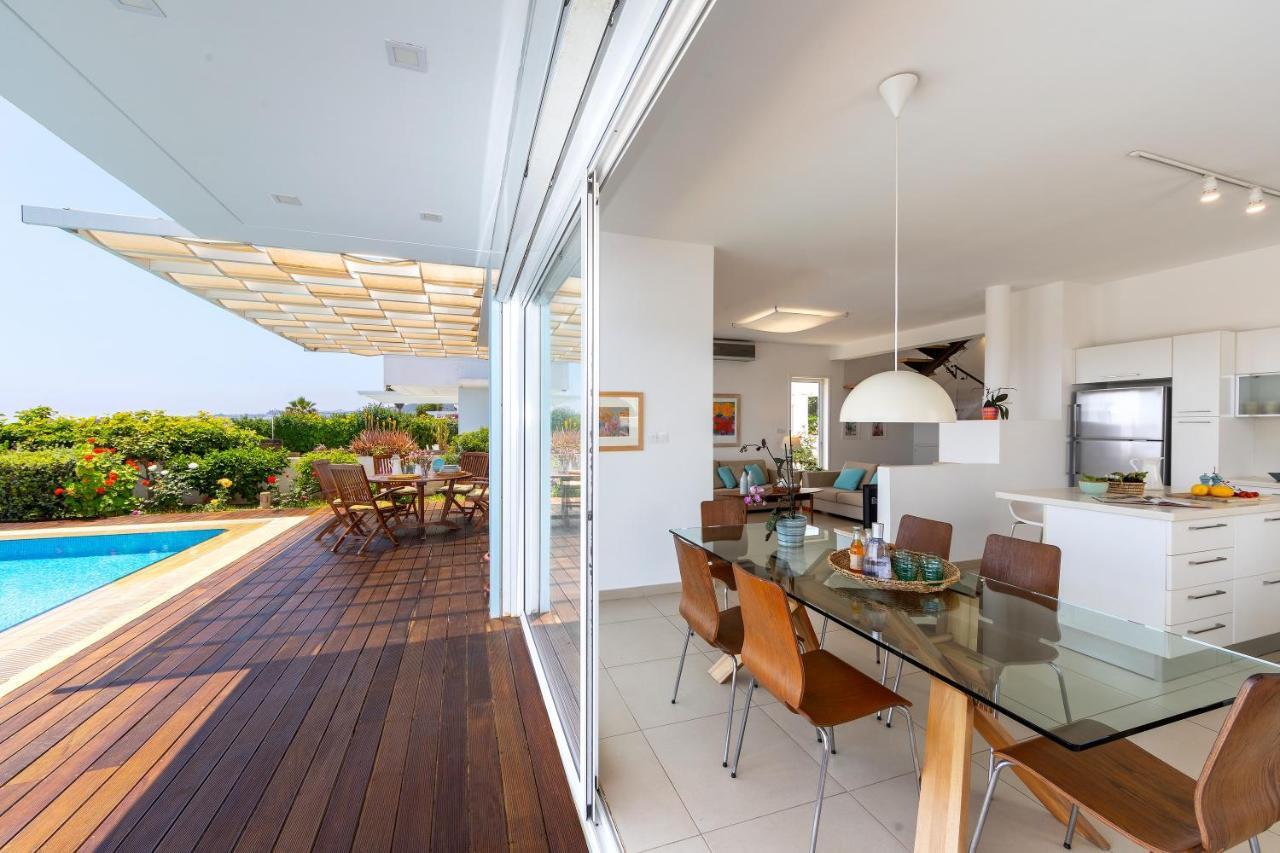 Protaras Beachfront Villa Alia Ngoại thất bức ảnh